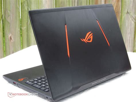 Asus ROG Strix GL553VD (7700HQ, FHD, GTX 1050) Laptop Review.